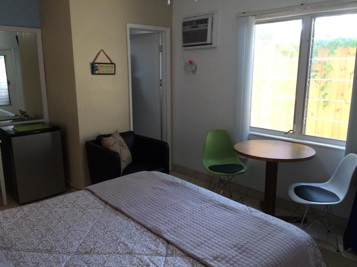 Tropicaire Resort Lauderdale-by-the-Sea Room photo